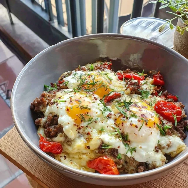 High-Protein Ground Beef Bowl with Creamy Cottage Cheese Sauce