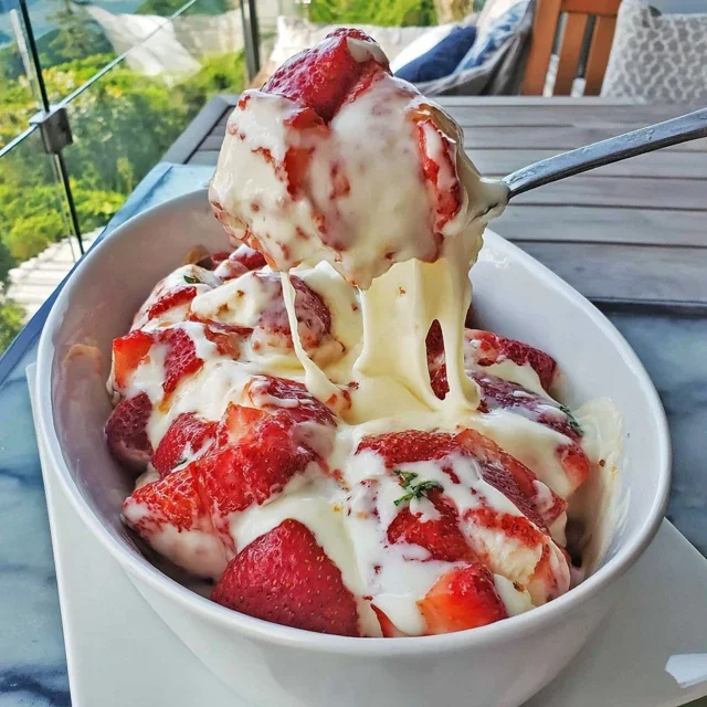 Fresh Strawberry and Greek Yogurt Dessert Casserole