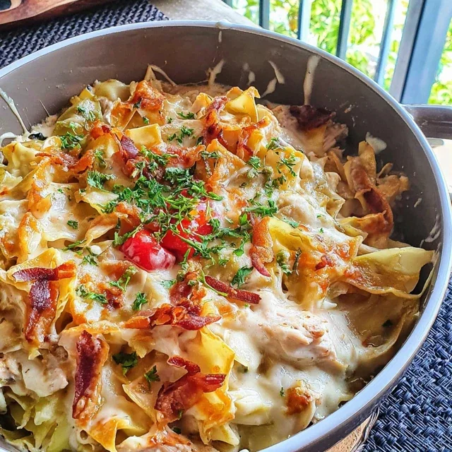 Viral Cabbage Alfredo Chicken Casserole